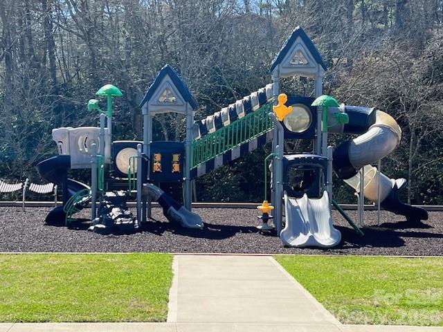 717 Daniel Circle Drive Mills River NC 28759