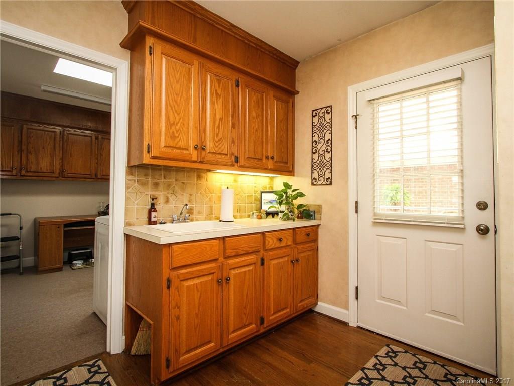 2122 Cloister Drive Charlotte NC 28211