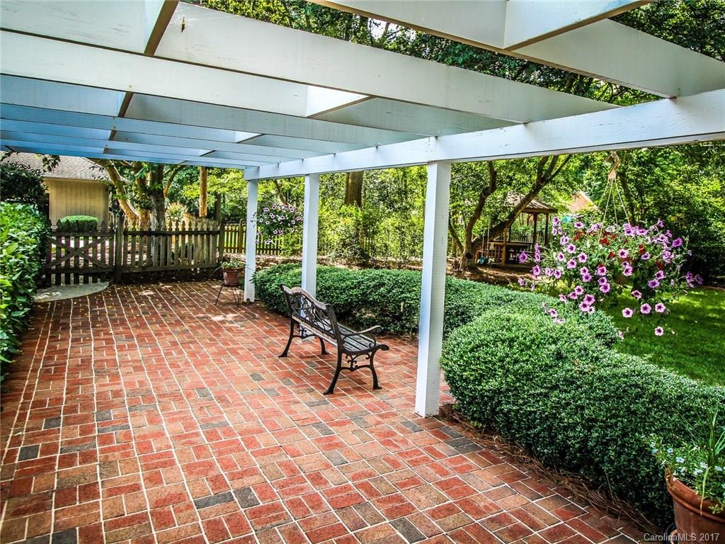 2122 Cloister Drive Charlotte NC 28211