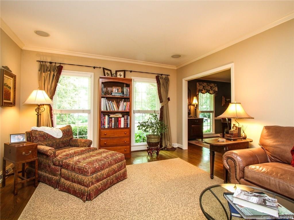2122 Cloister Drive Charlotte NC 28211