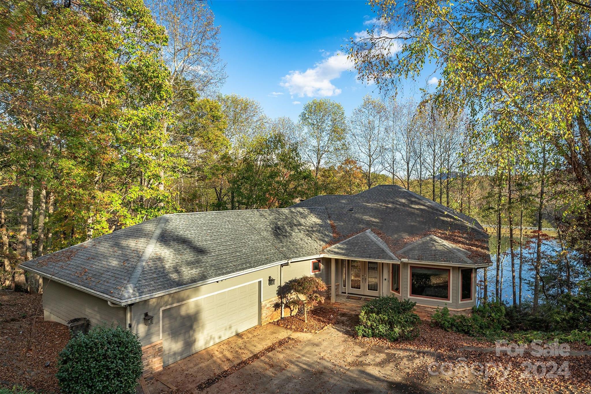 216 Woodland Circle Lake Lure NC 28746