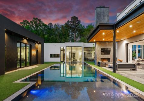 4817 Carmel Park Drive Charlotte NC 28226