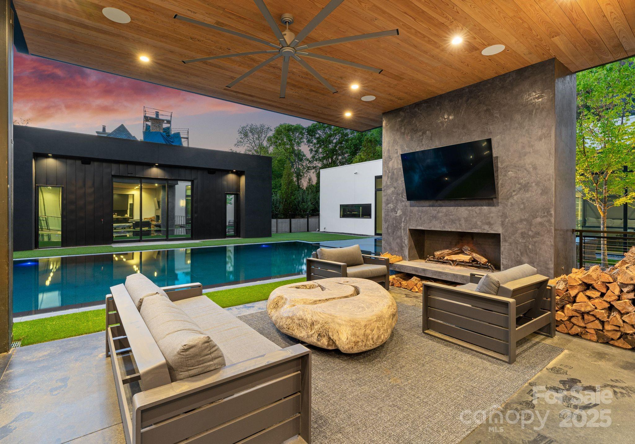 4817 Carmel Park Drive Charlotte NC 28226