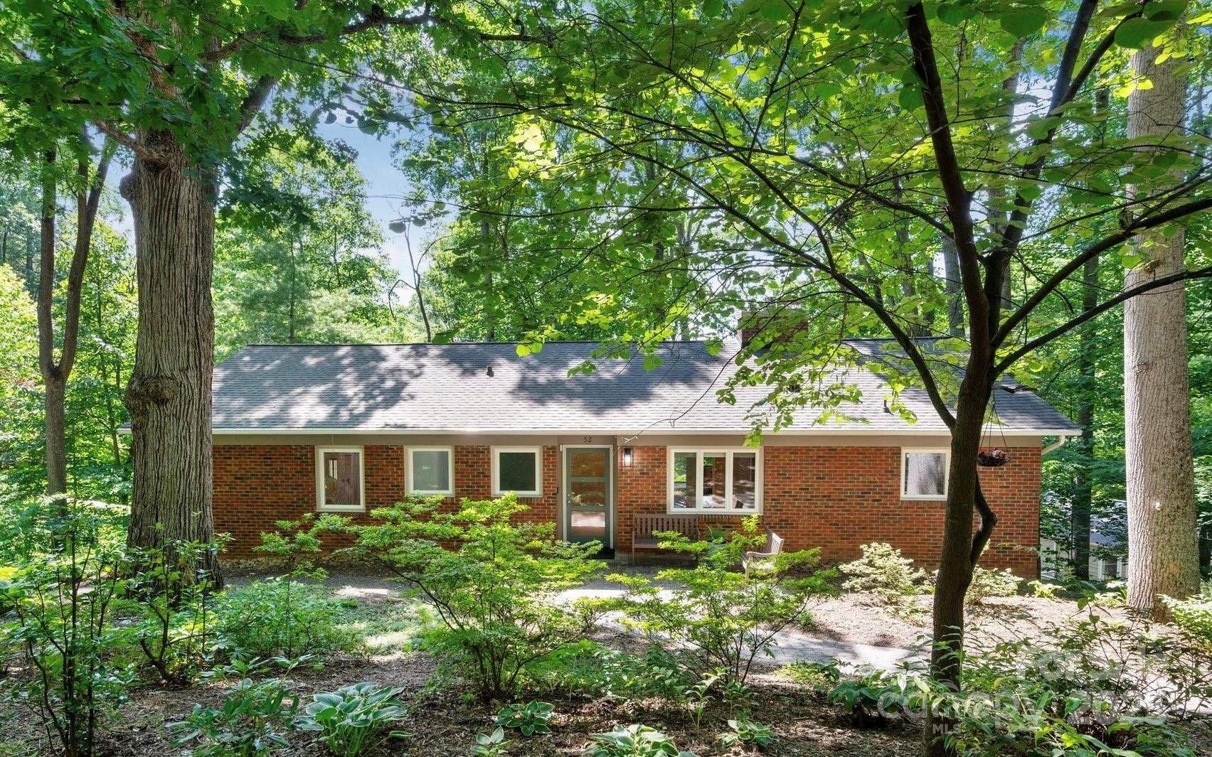 52 Griffing Circle Asheville NC 28804