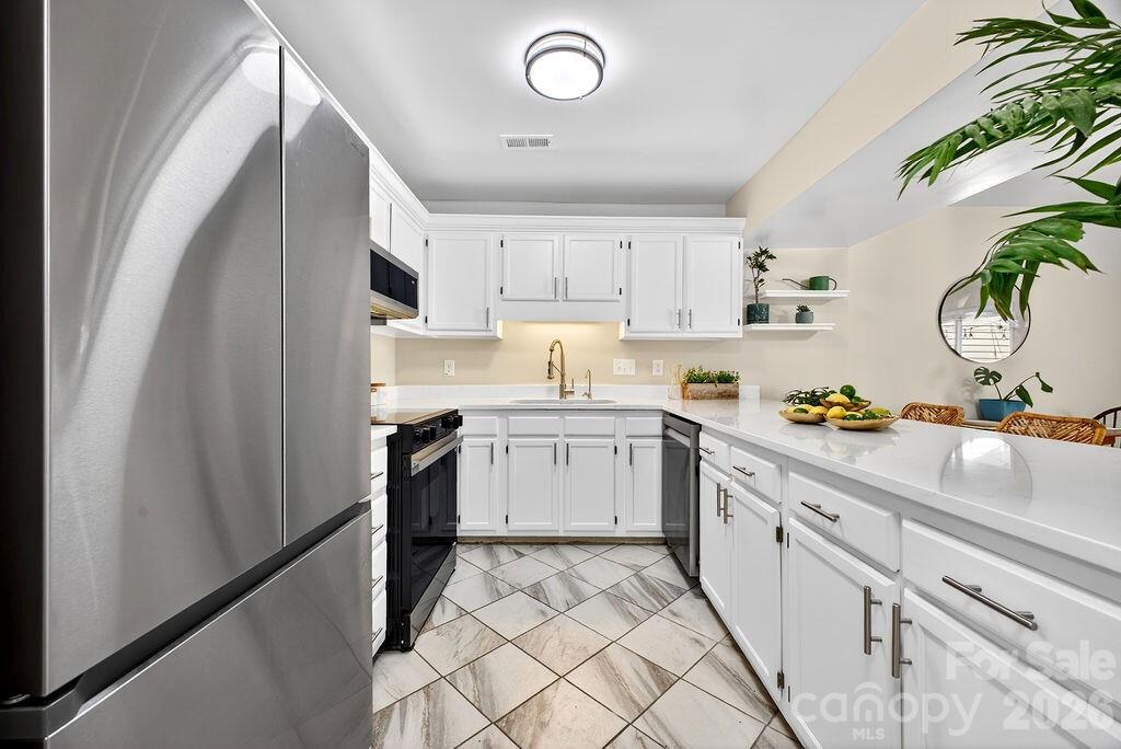 16 Spears Avenue Asheville NC 28801