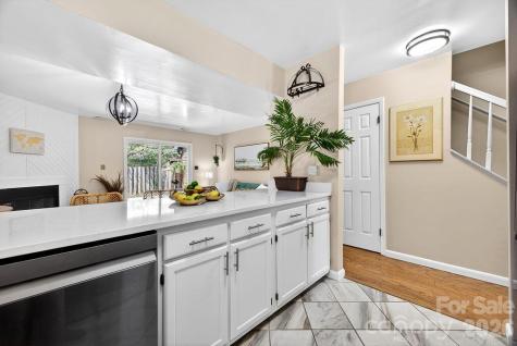 16 Spears Avenue Asheville NC 28801