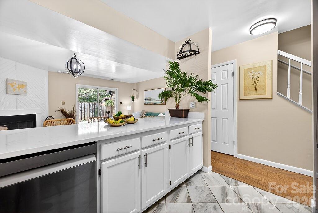 16 Spears Avenue Asheville NC 28801