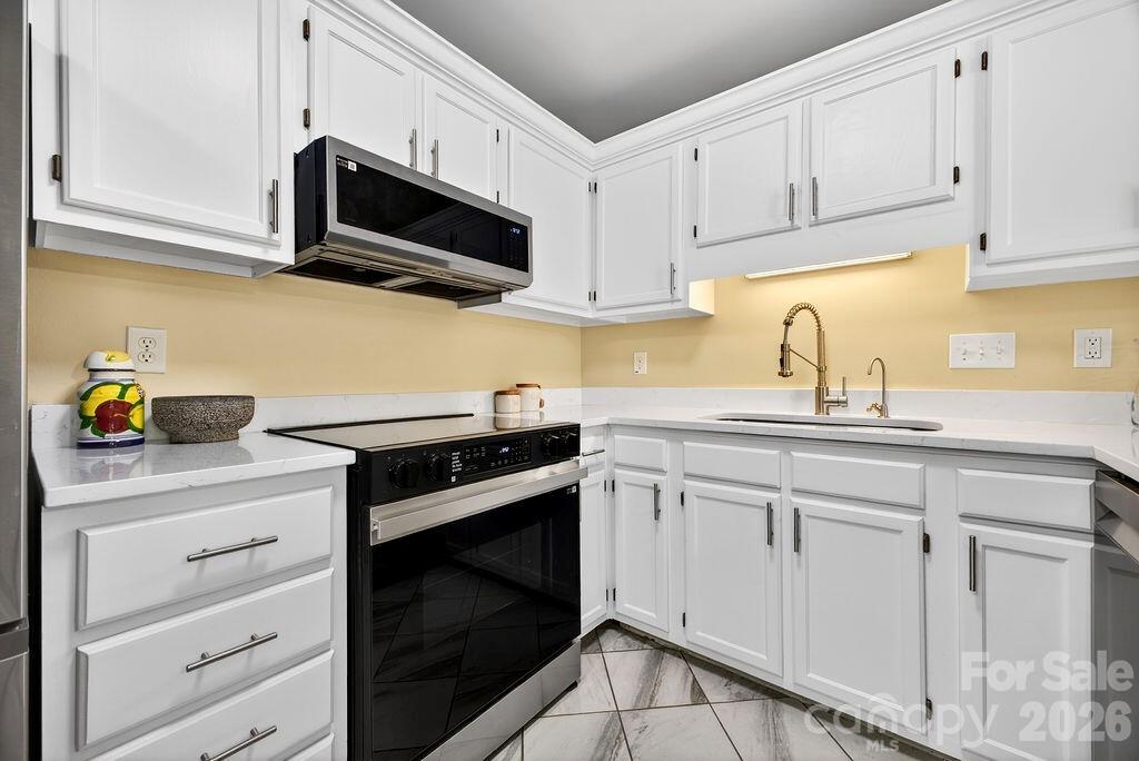 16 Spears Avenue Asheville NC 28801