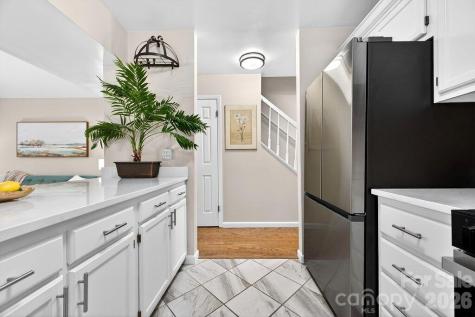 16 Spears Avenue Asheville NC 28801
