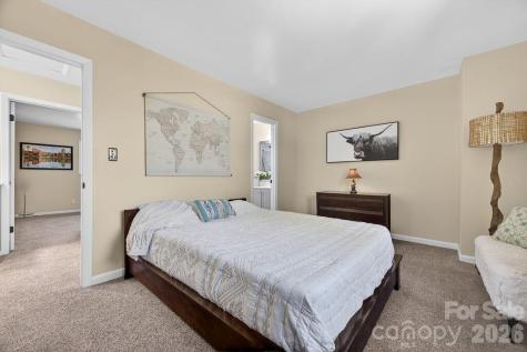 16 Spears Avenue Asheville NC 28801