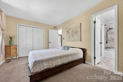 16 Spears Avenue Asheville NC 28801
