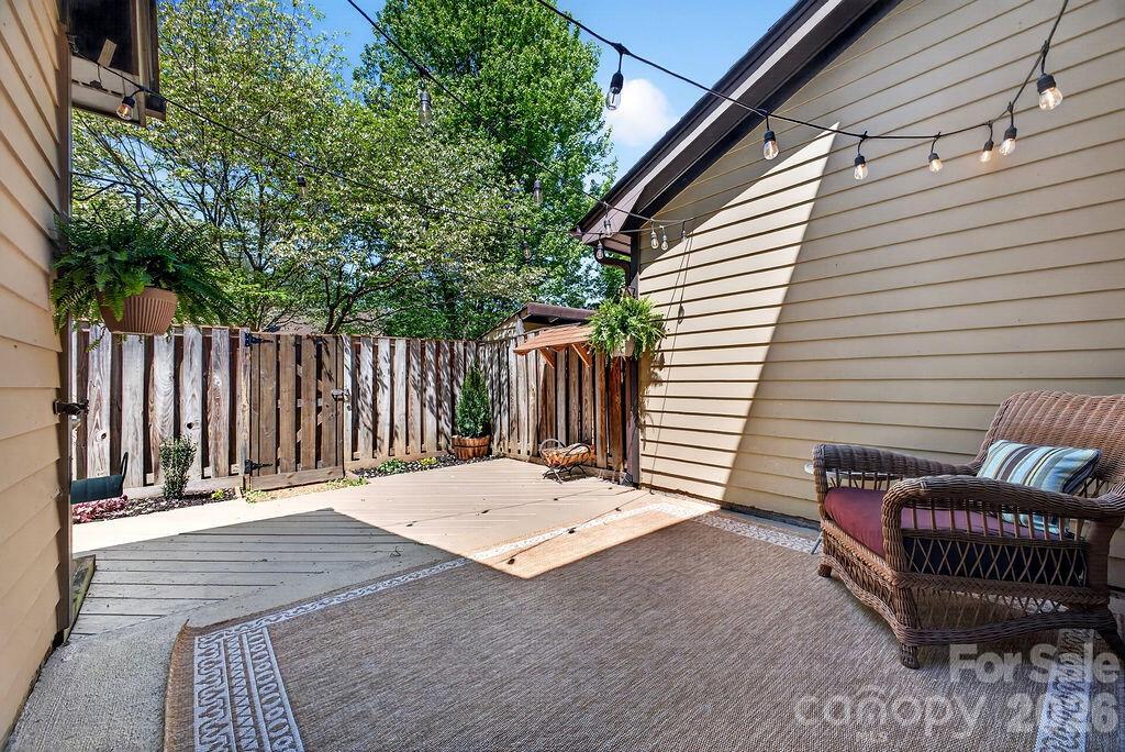 16 Spears Avenue Asheville NC 28801
