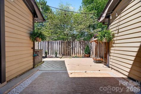 16 Spears Avenue Asheville NC 28801