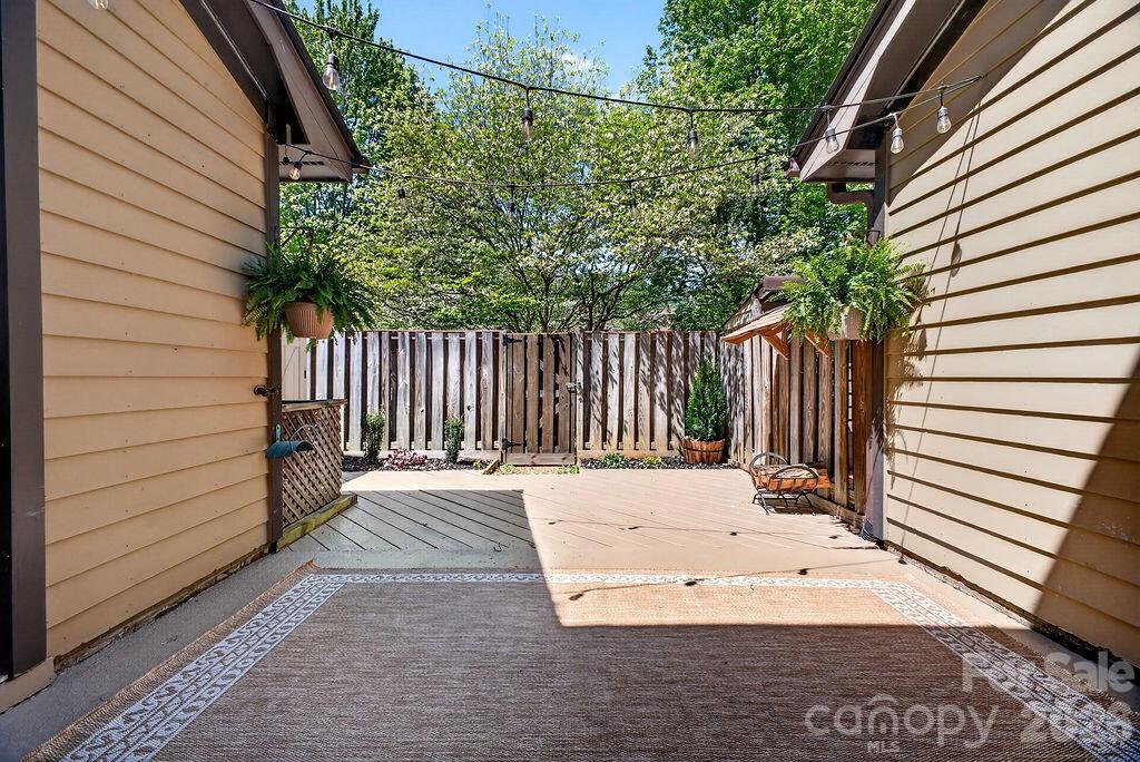 16 Spears Avenue Asheville NC 28801