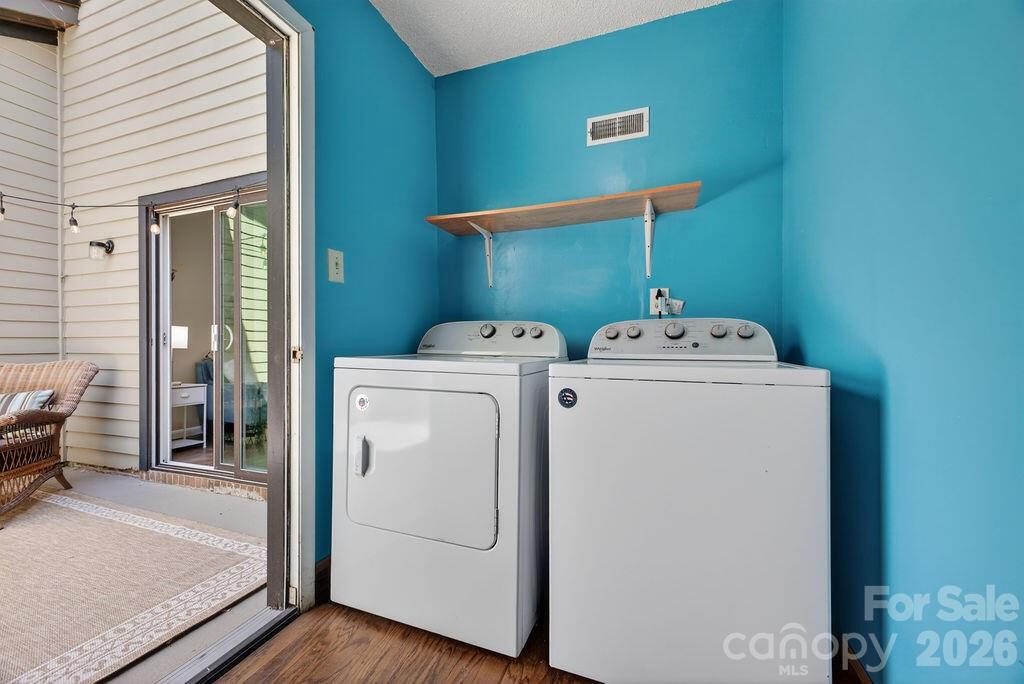 16 Spears Avenue Asheville NC 28801