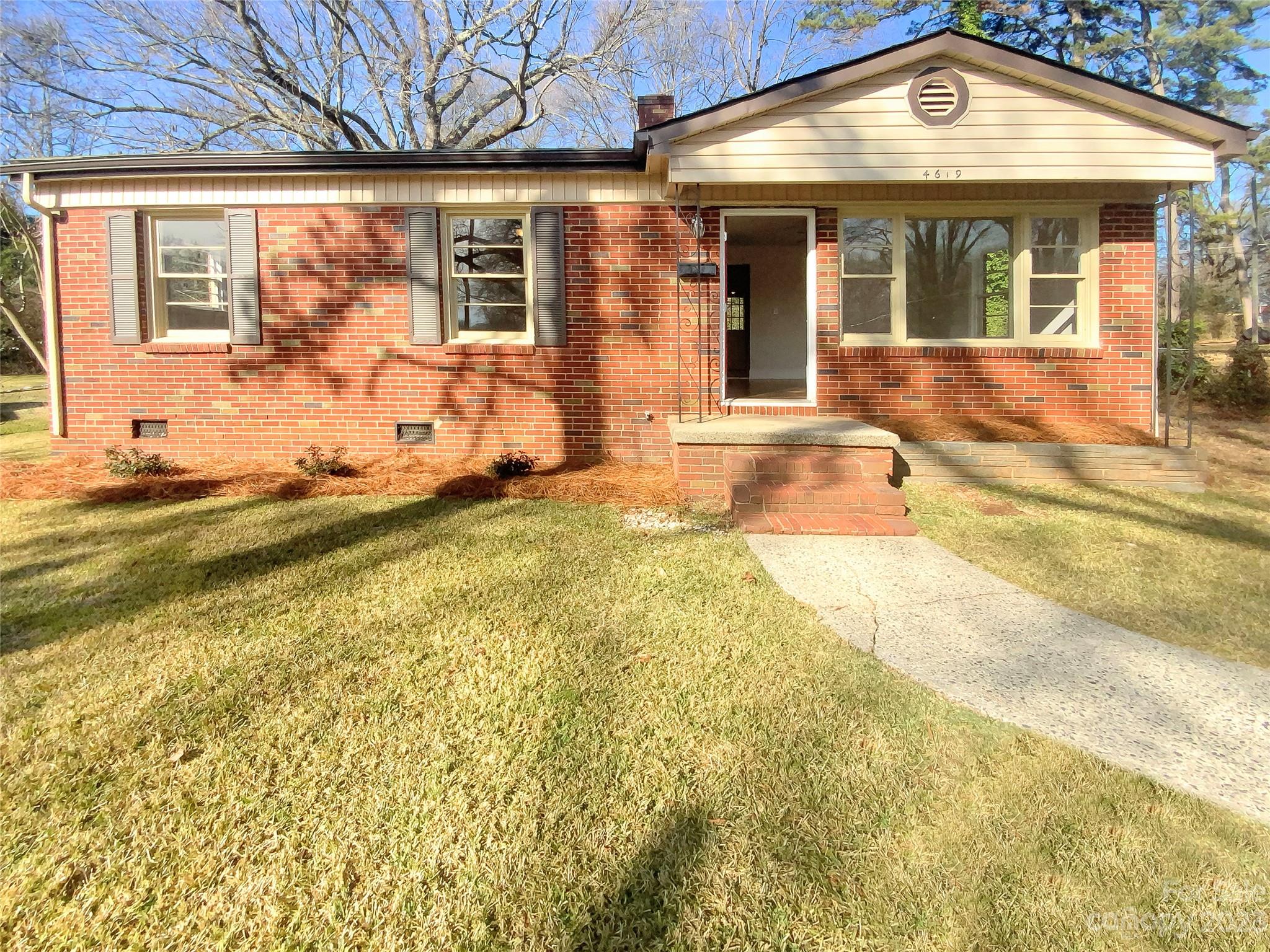 4619 Sampson Street Charlotte NC 28208