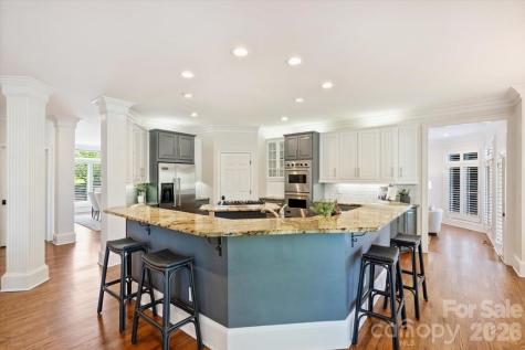 7010 Seton House Lane Charlotte NC 28277