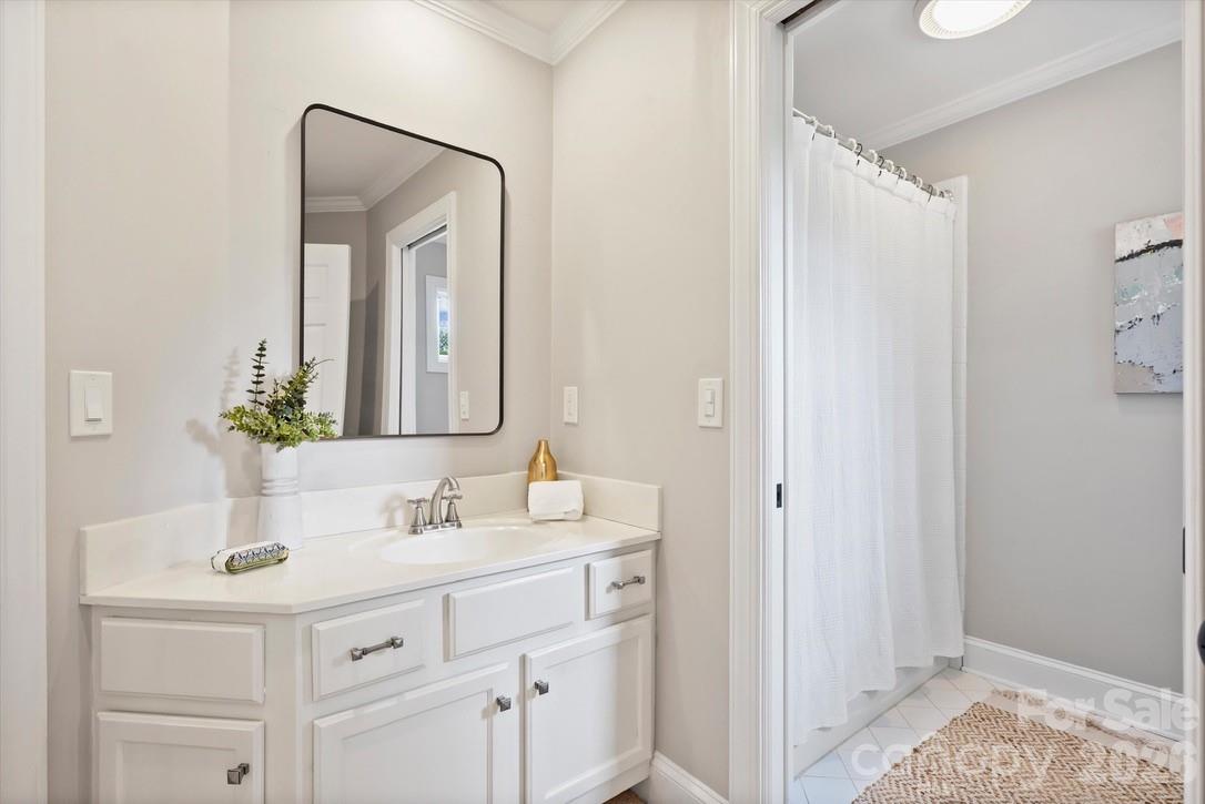 7010 Seton House Lane Charlotte NC 28277