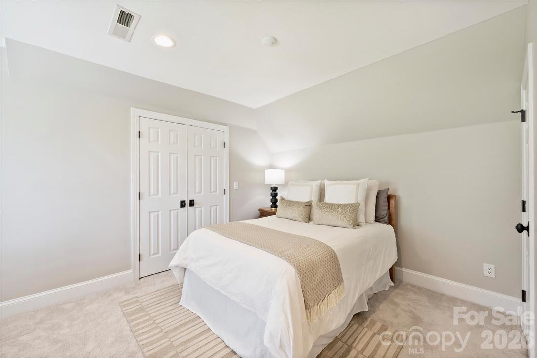 7010 Seton House Lane Charlotte NC 28277