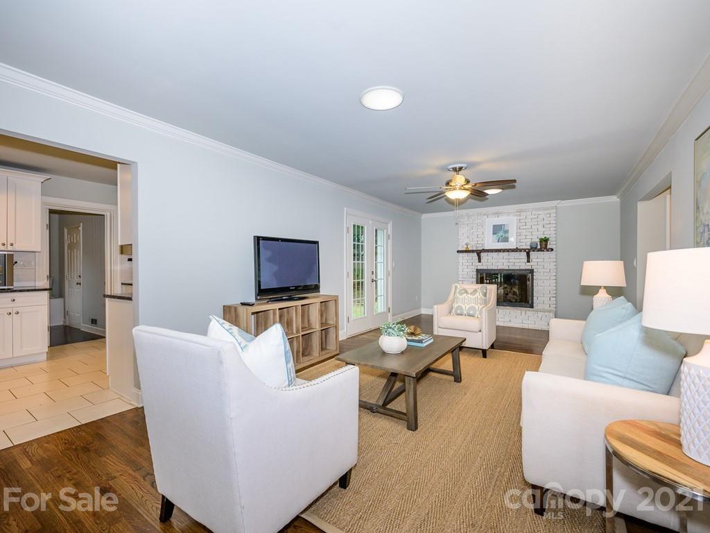 5814 Murrayhill Road Charlotte NC 28210
