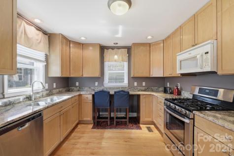11 Carolina Corner Black Mountain NC 28711