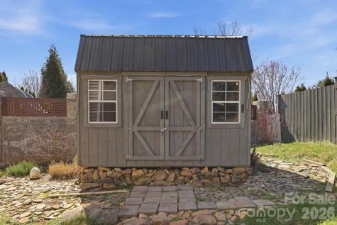 11 Carolina Corner Black Mountain NC 28711