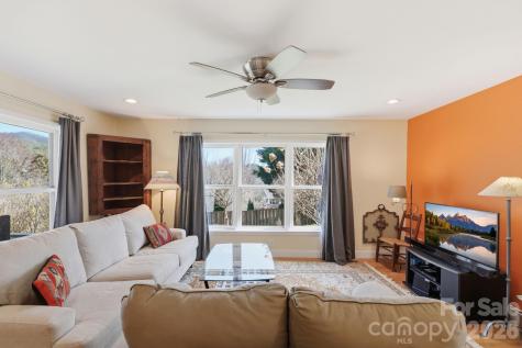 11 Carolina Corner Black Mountain NC 28711