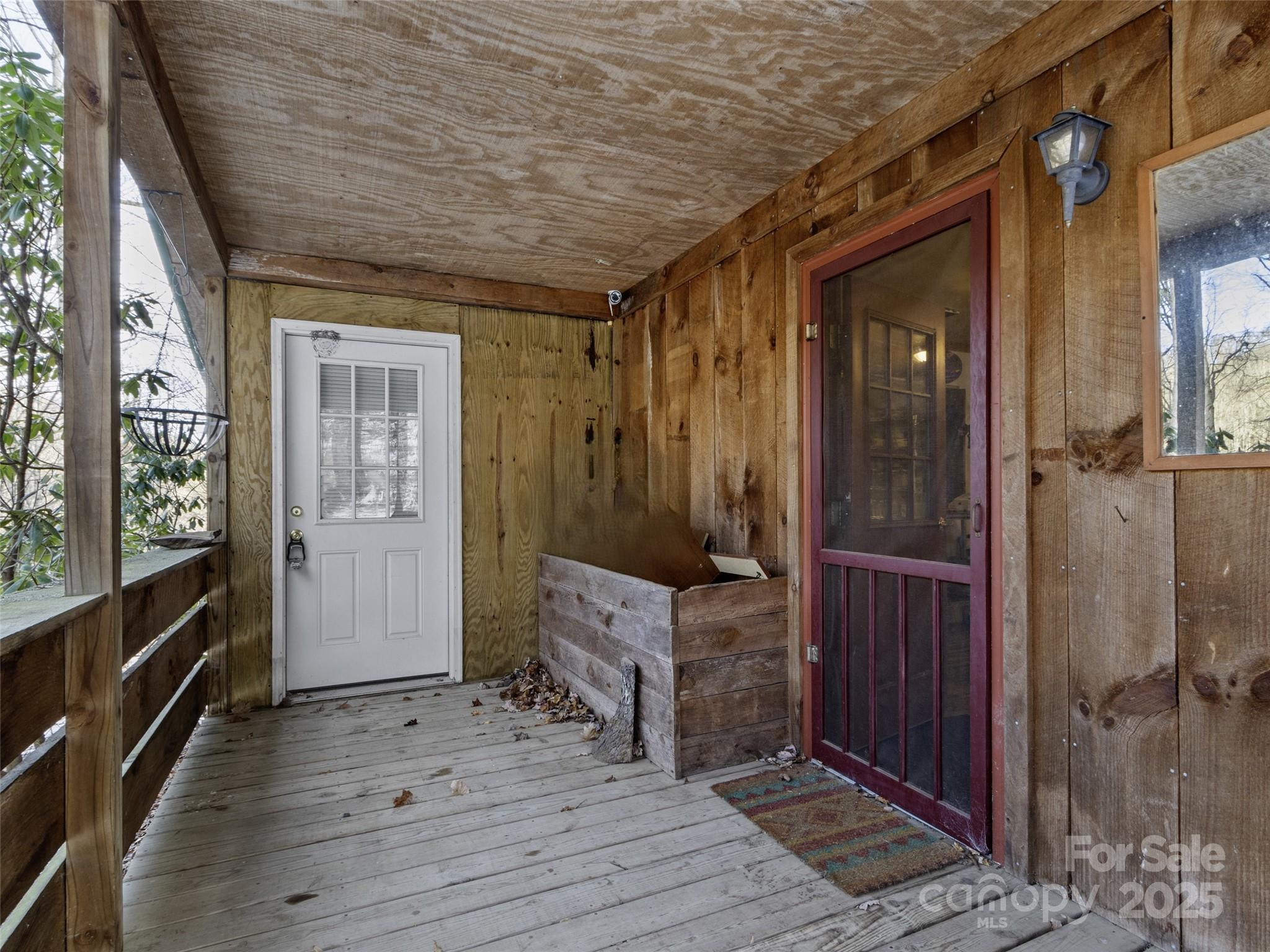 1571 Roaring Fork Road Burnsville NC 28714