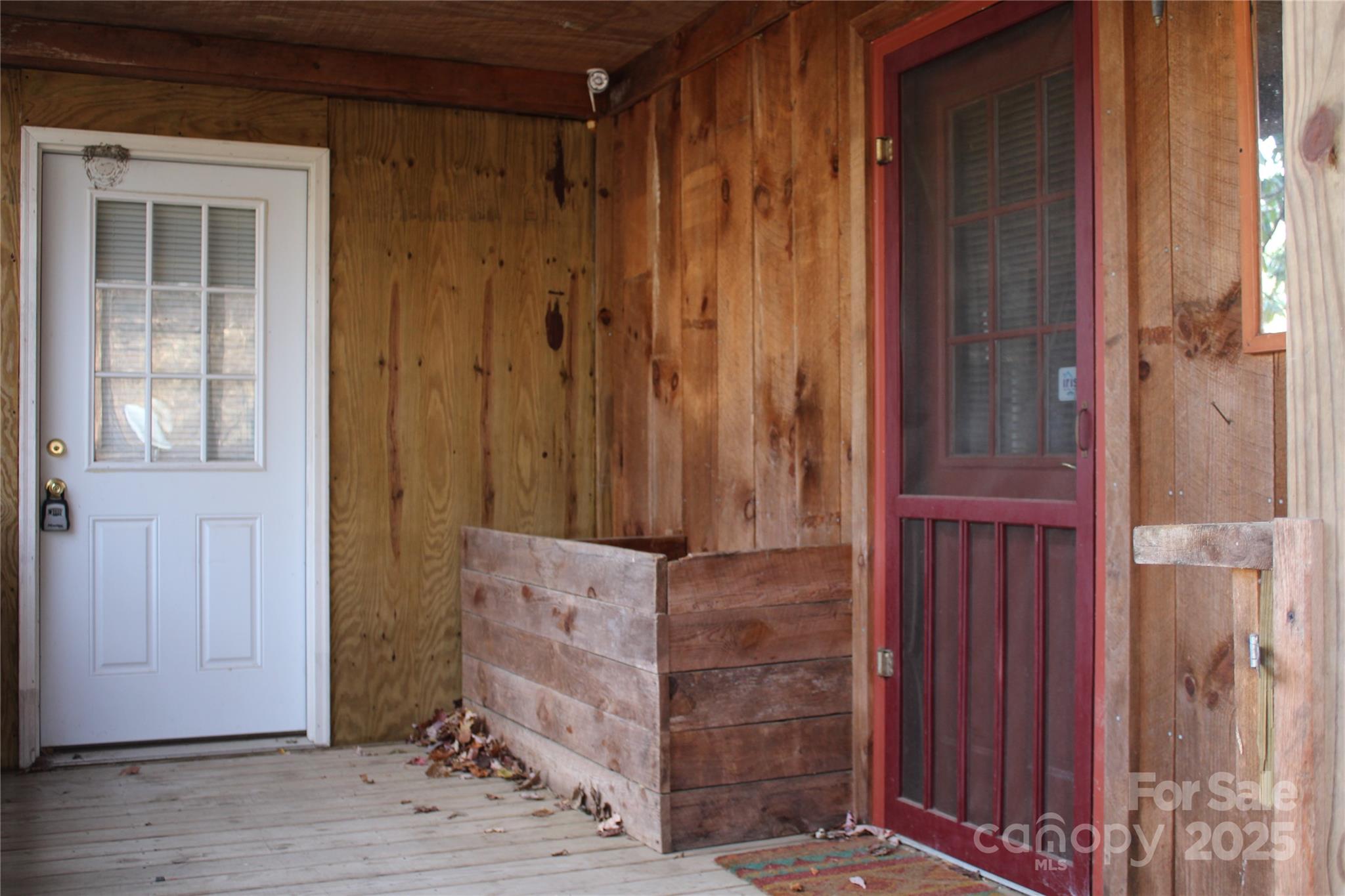 1571 Roaring Fork Road Burnsville NC 28714