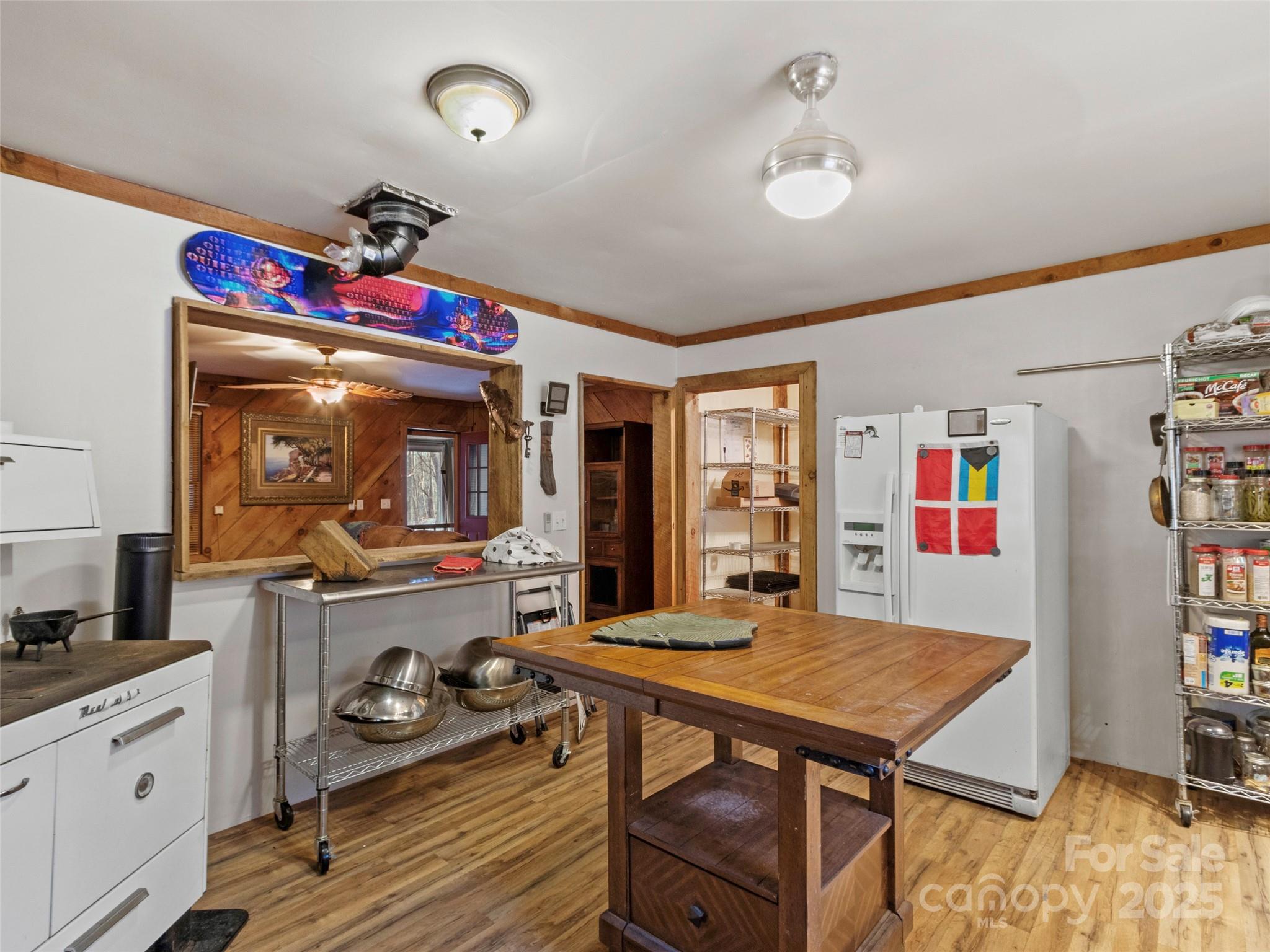 1571 Roaring Fork Road Burnsville NC 28714