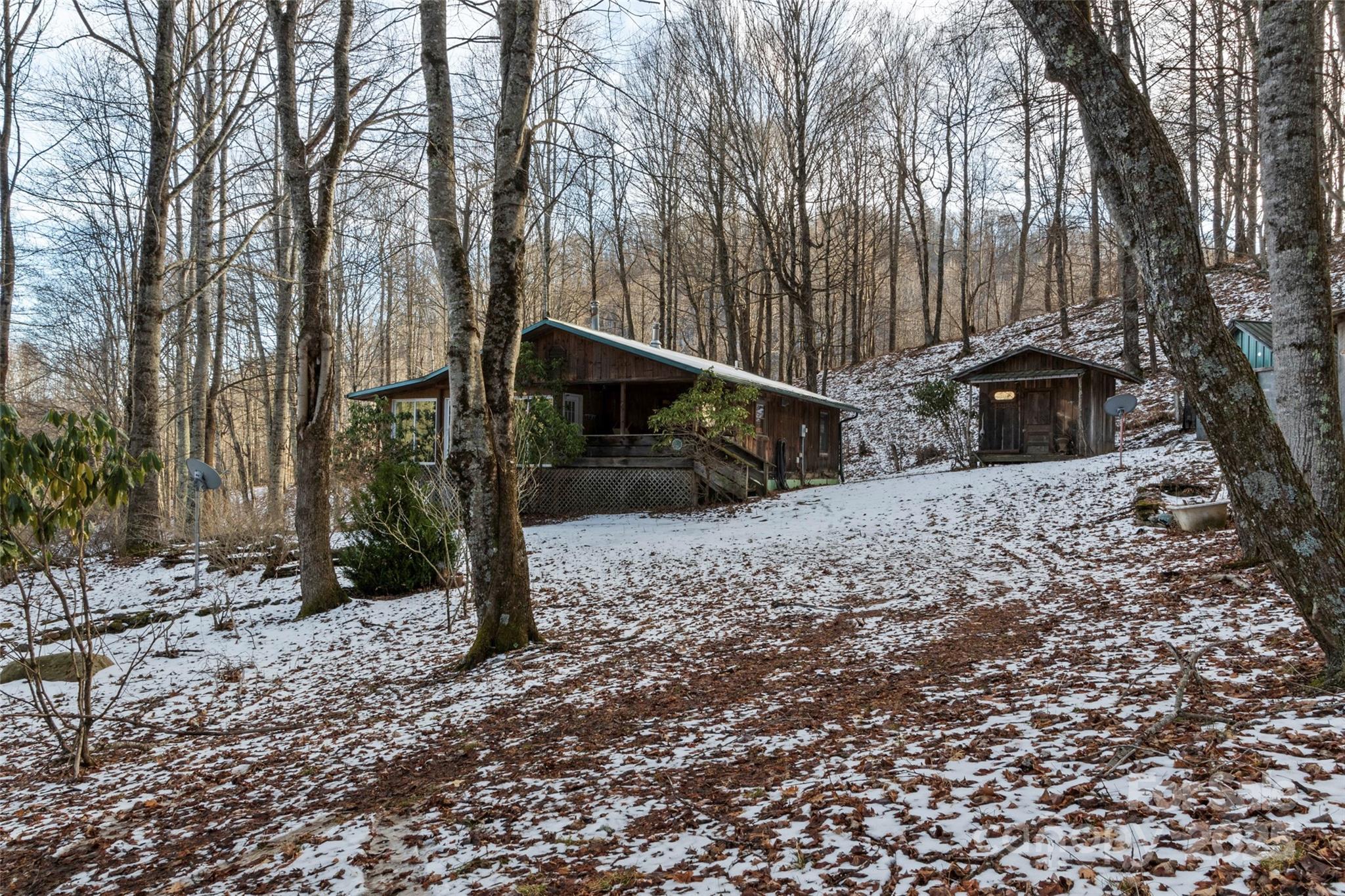1571 Roaring Fork Road Burnsville NC 28714