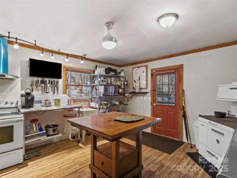 1571 Roaring Fork Road Burnsville NC 28714