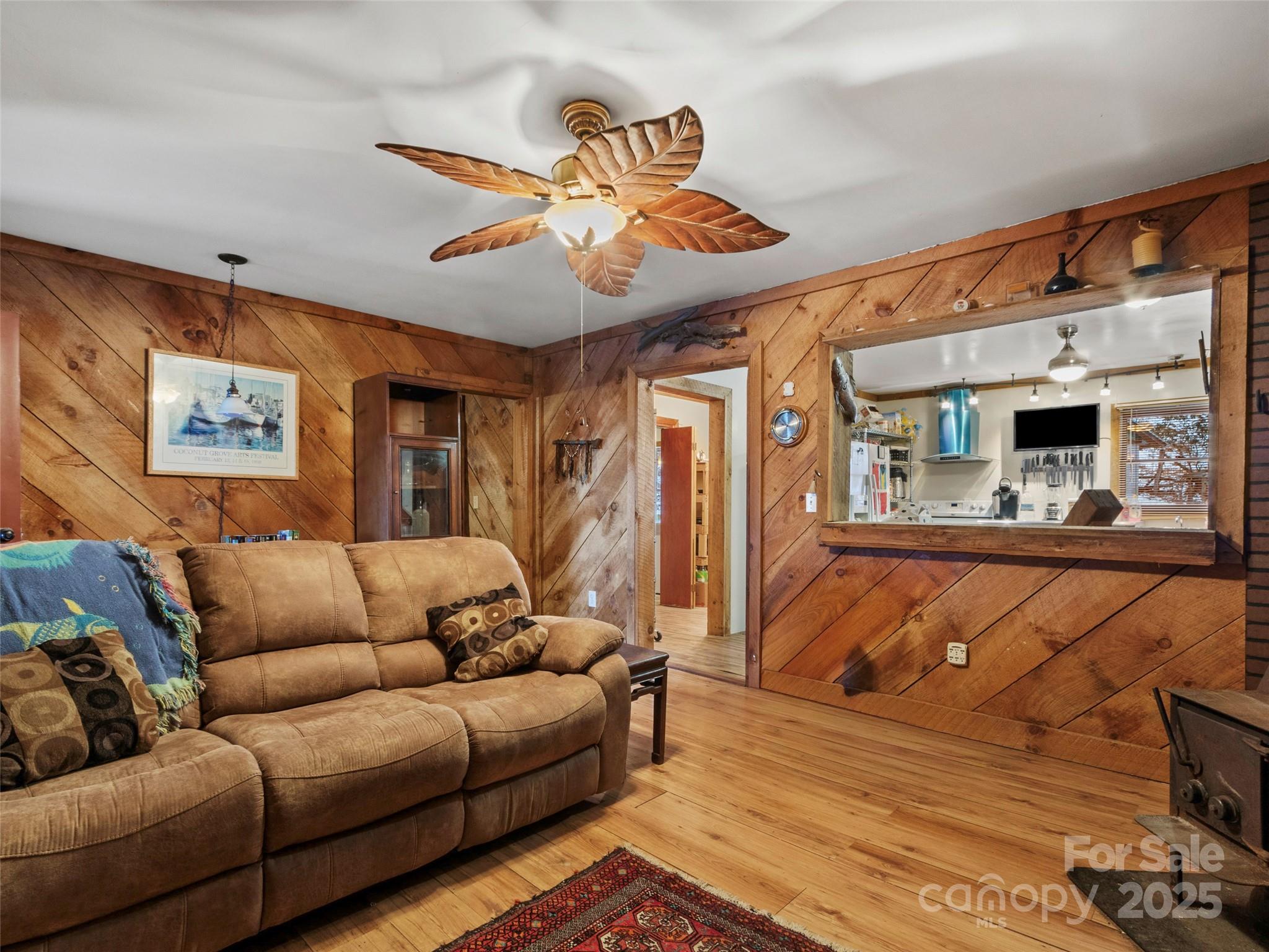 1571 Roaring Fork Road Burnsville NC 28714