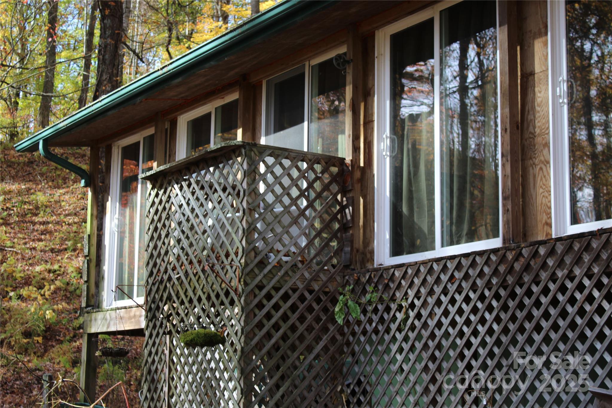1571 Roaring Fork Road Burnsville NC 28714