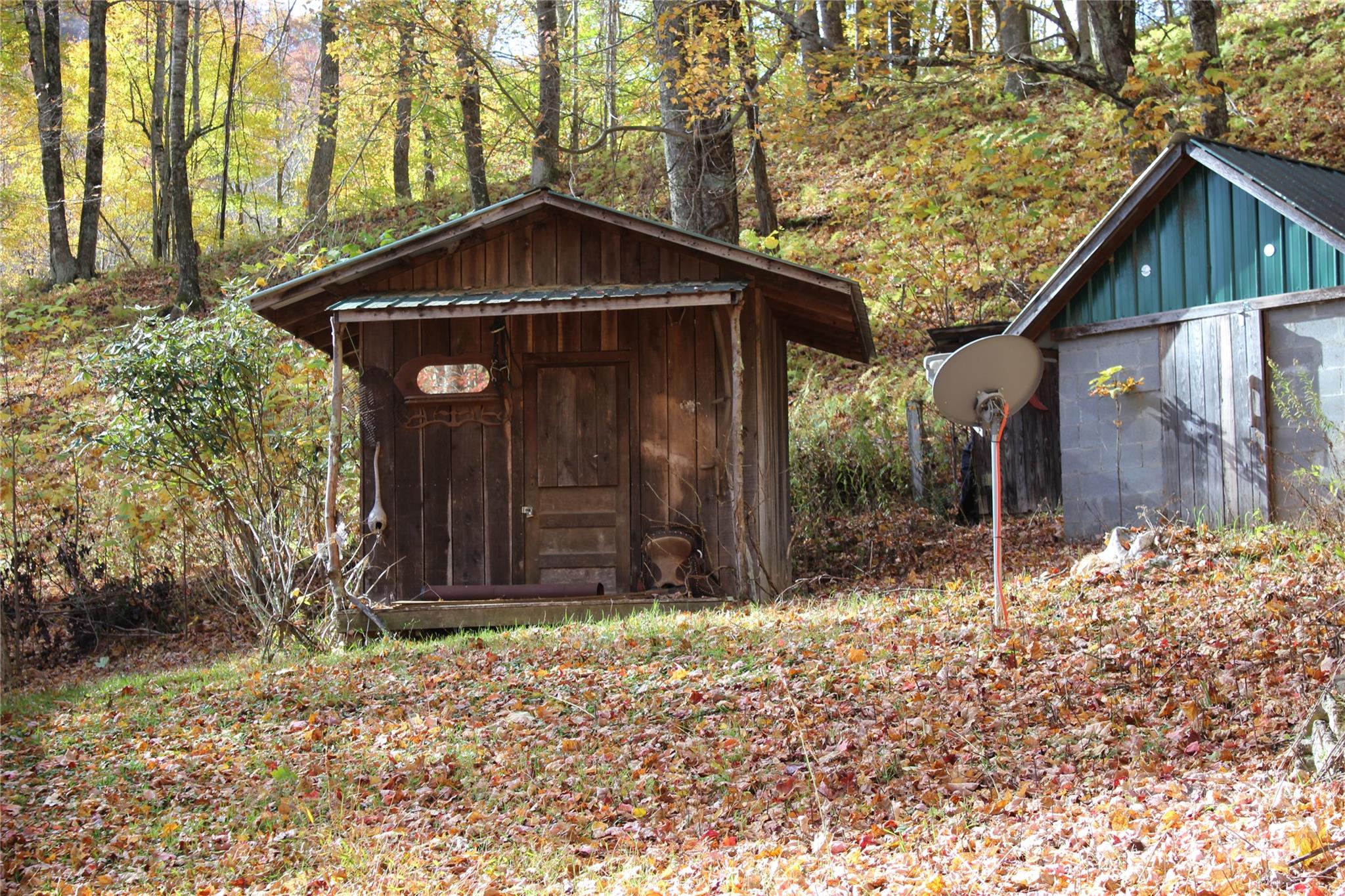 1571 Roaring Fork Road Burnsville NC 28714