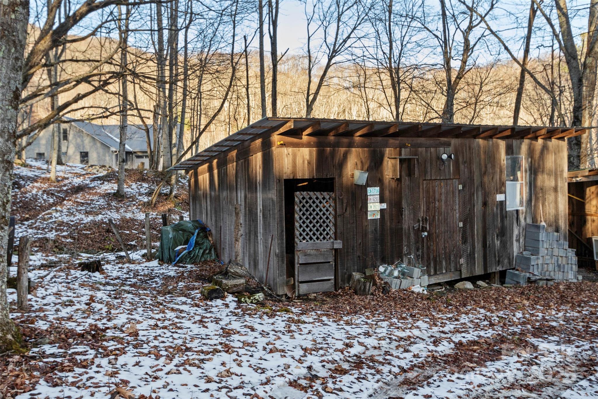 1571 Roaring Fork Road Burnsville NC 28714