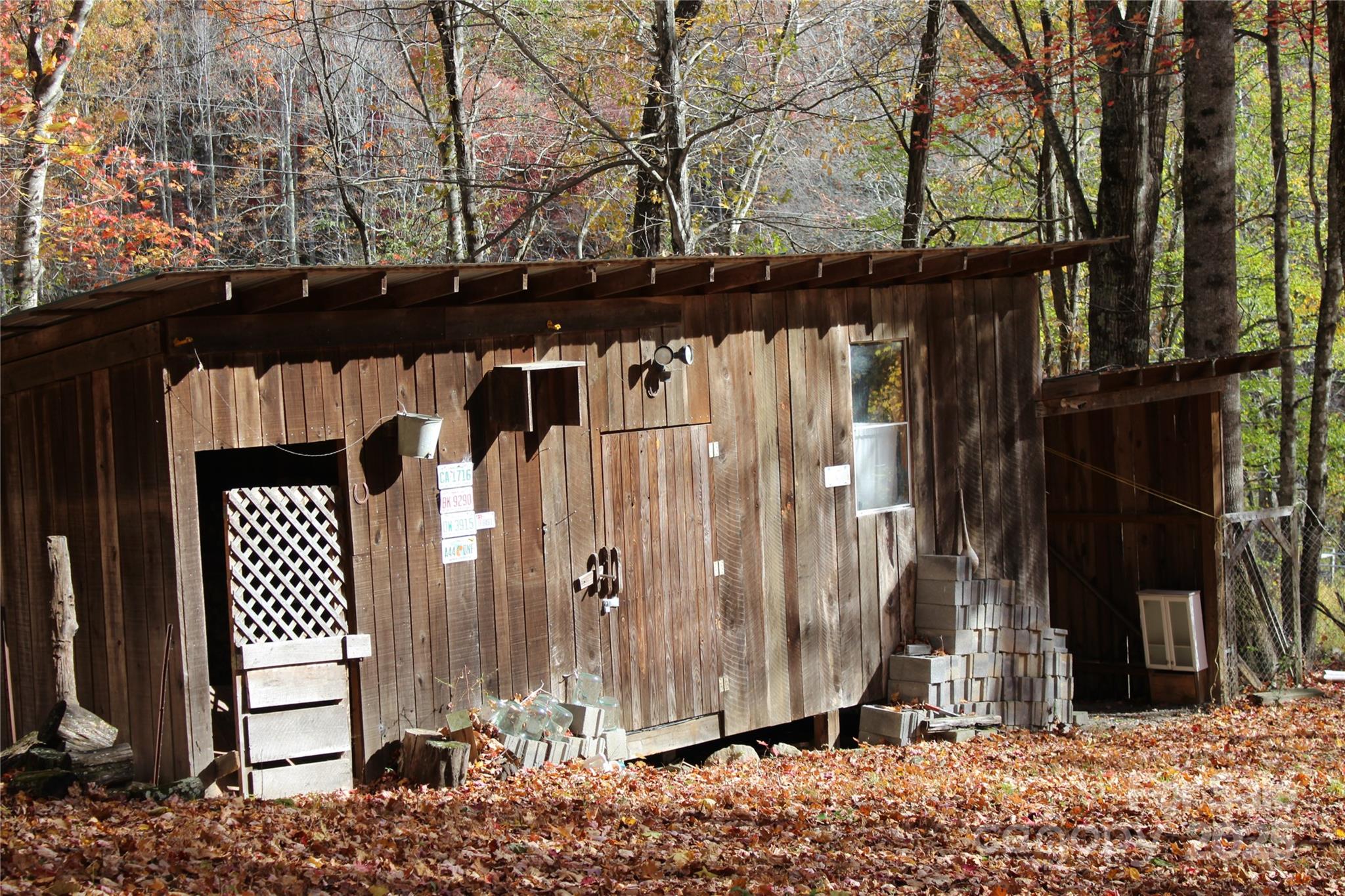 1571 Roaring Fork Road Burnsville NC 28714