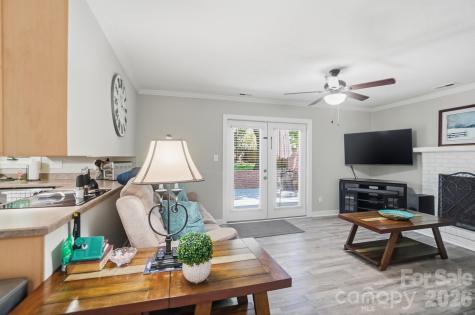 8616 Longbriar Drive Charlotte NC 28212