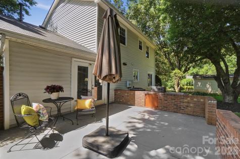 8616 Longbriar Drive Charlotte NC 28212