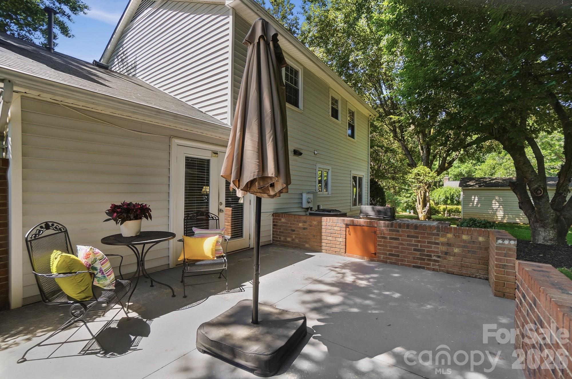 8616 Longbriar Drive Charlotte NC 28212