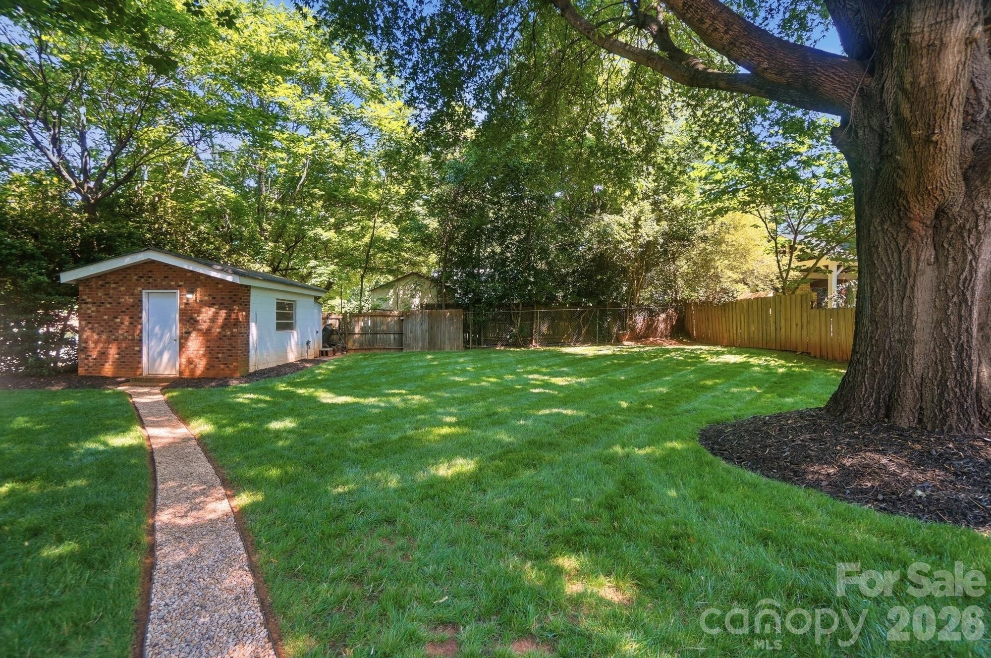 8616 Longbriar Drive Charlotte NC 28212