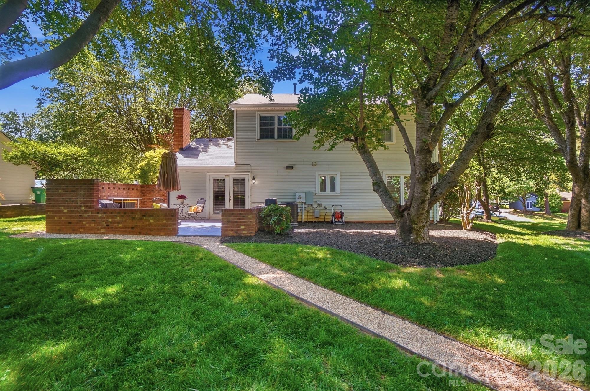 8616 Longbriar Drive Charlotte NC 28212