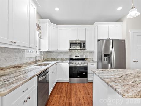 237 Leyland Circle Hendersonville NC 28792