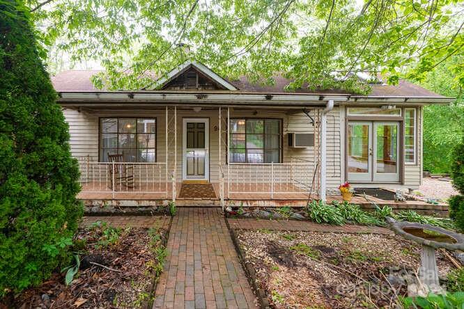 94 Swannanoa Avenue Asheville NC 28806