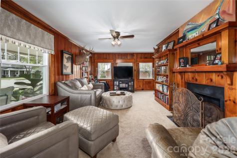 271 N Main Street Denton NC 27239
