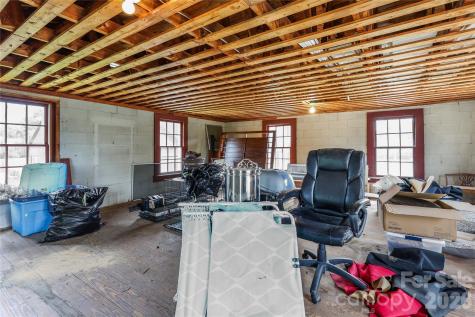 271 N Main Street Denton NC 27239