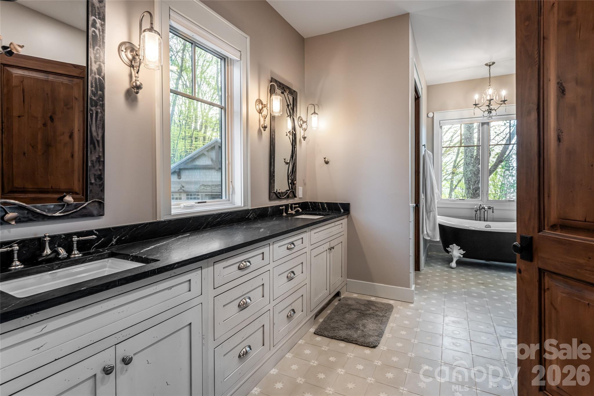 376 Wandering Trail Waynesville NC 28785