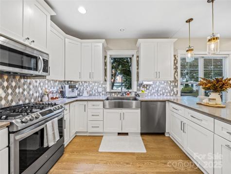 1513 Kentmere Lane Asheville NC 28803