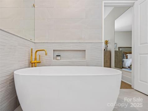 1513 Kentmere Lane Asheville NC 28803