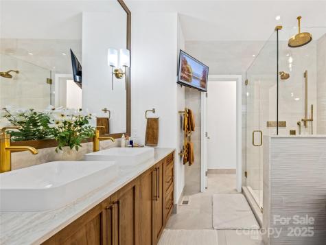 1513 Kentmere Lane Asheville NC 28803